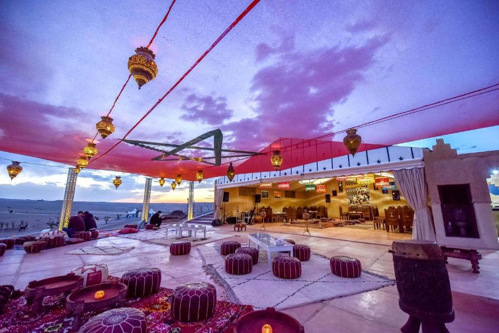 Agafay Pearl Camp — dôme géodésique sous le ciel étoilé